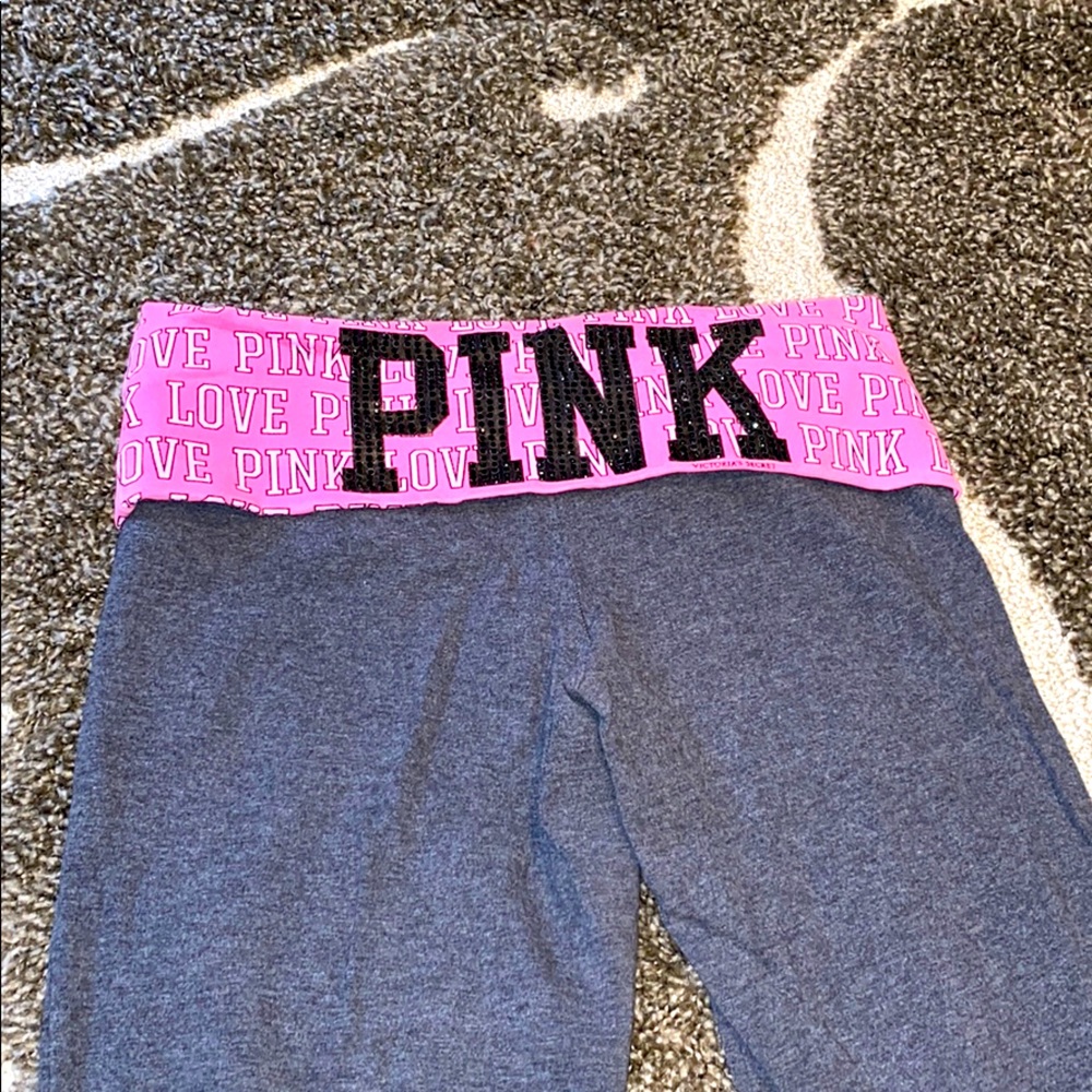 Victoria’s Secret Love Pink Yoga Pants 💕💕💕💕